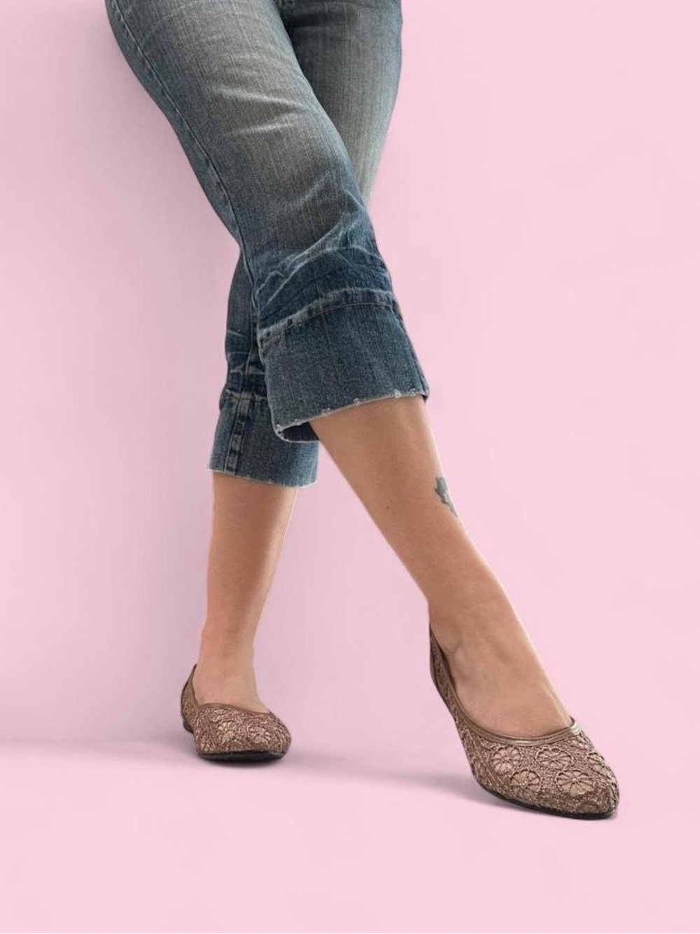 Lace ballet flats